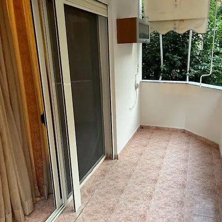Dario House Апартаменты Тирана